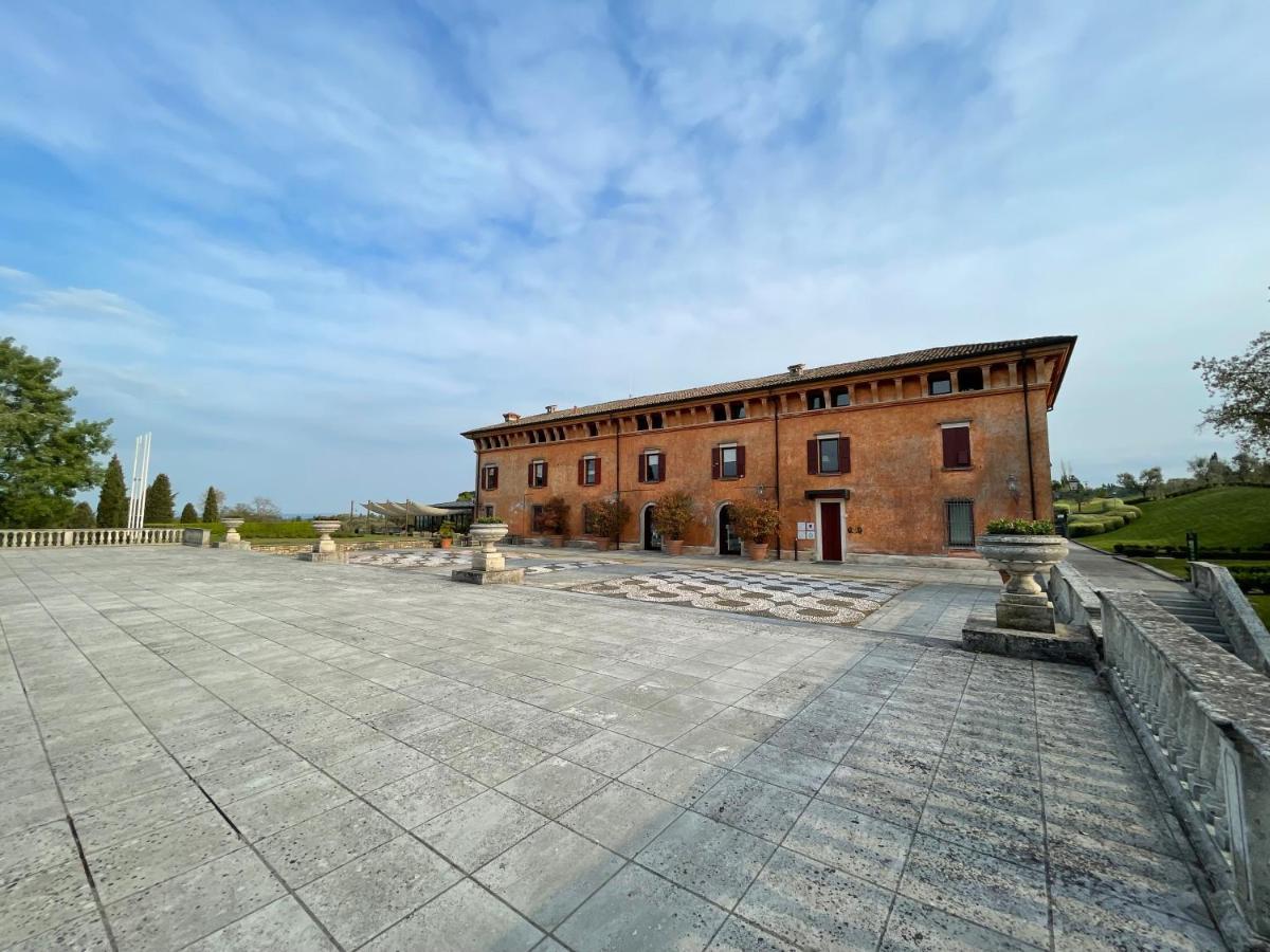 Vila Garda Golf House Soiano Del Lago Exteriér fotografie