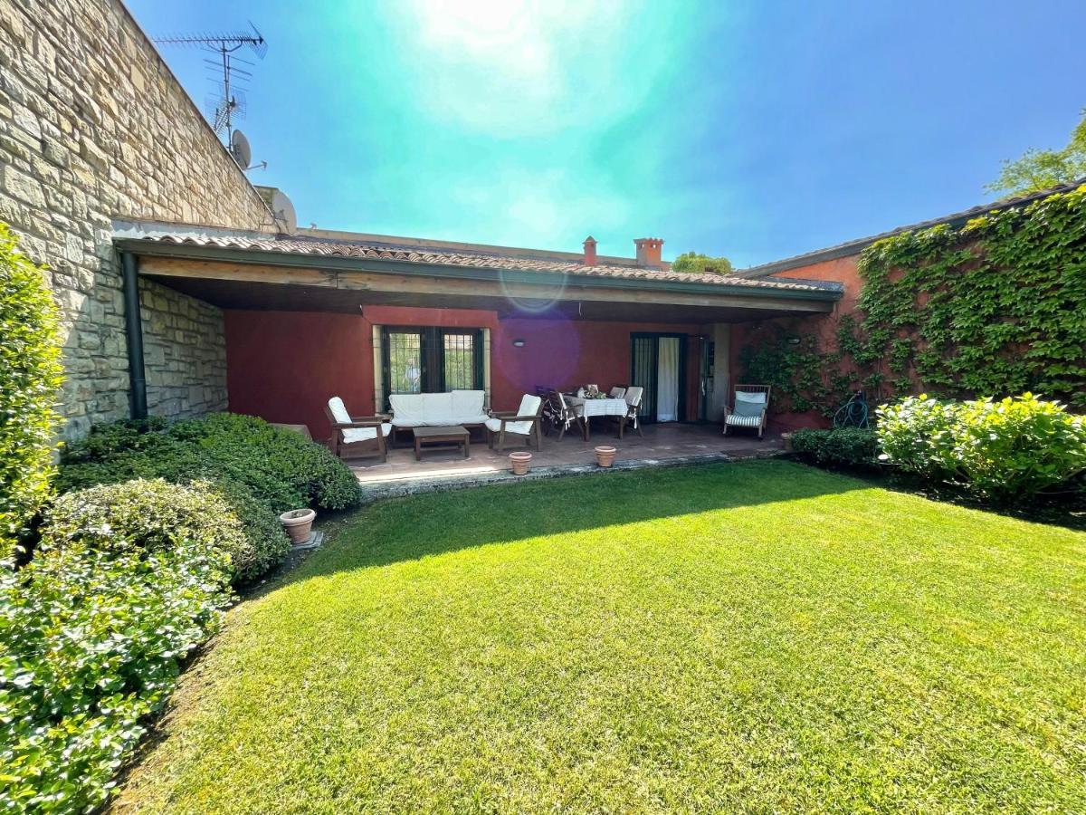 Vila Garda Golf House Soiano Del Lago Exteriér fotografie
