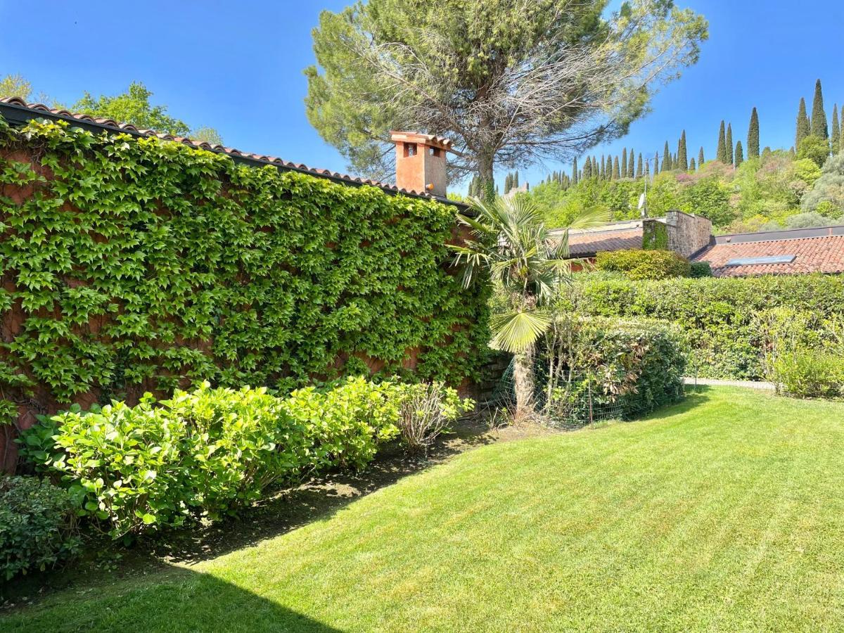 Vila Garda Golf House Soiano Del Lago Exteriér fotografie